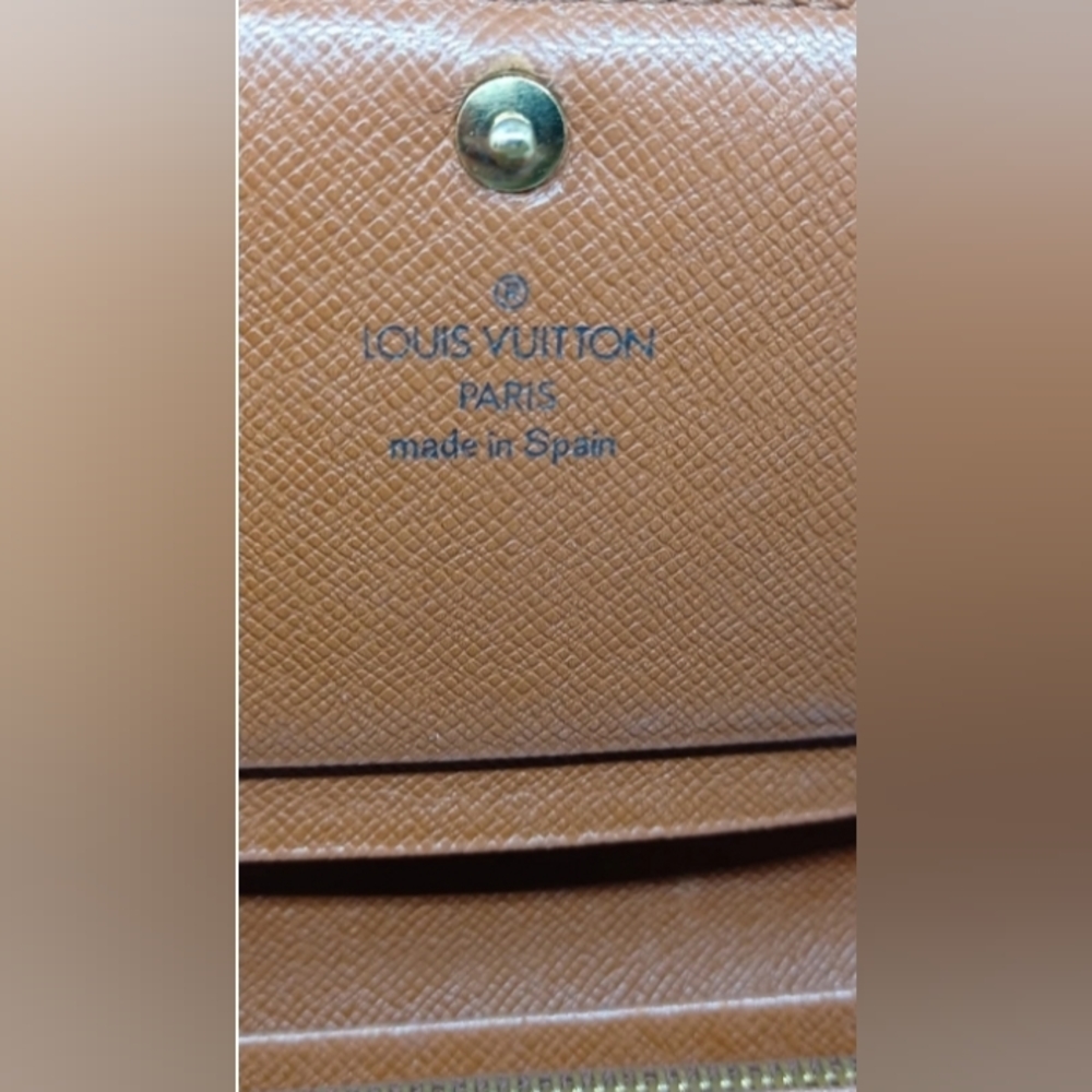 Louis Vuitton wallet - Picture 8 of 14